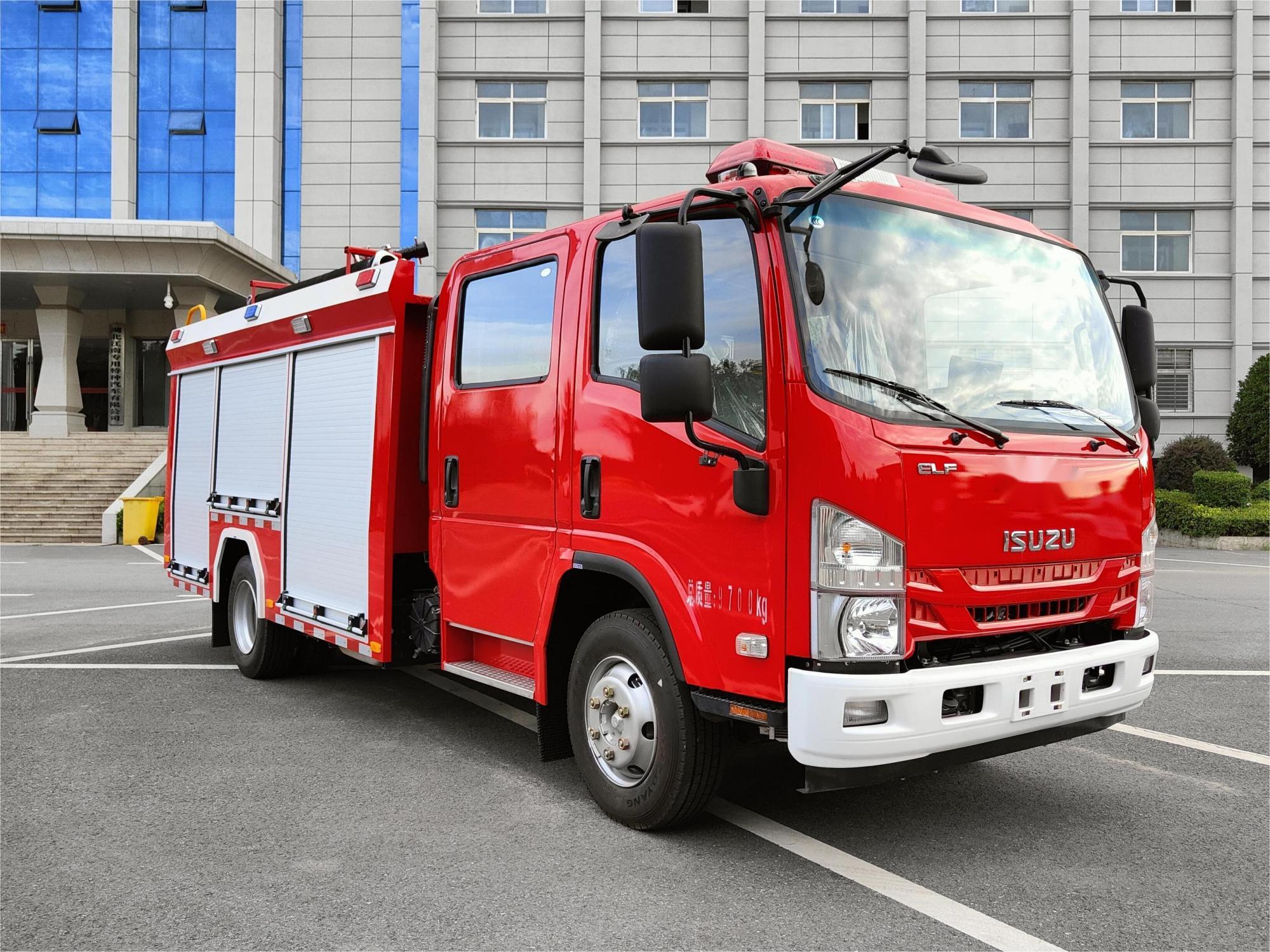 五十鈴3.5噸水罐消防車