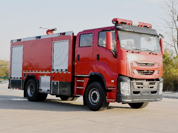 五十鈴8.5噸水罐消防車