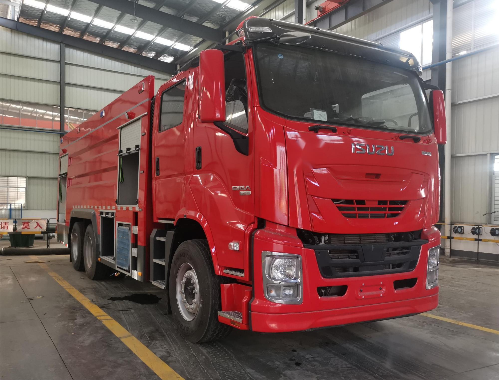 五十鈴16噸泡沫消防車