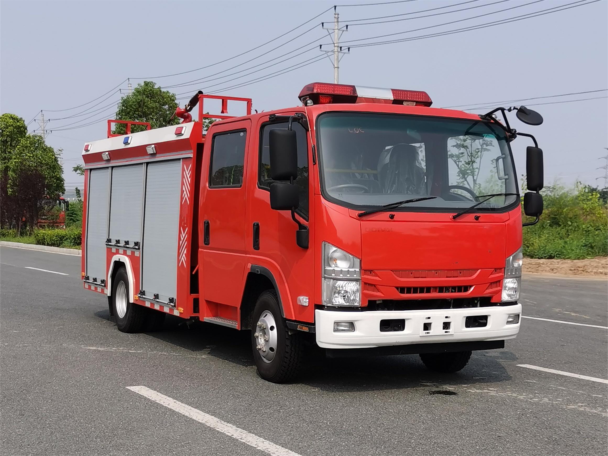 五十鈴2.5噸泡沫消防車